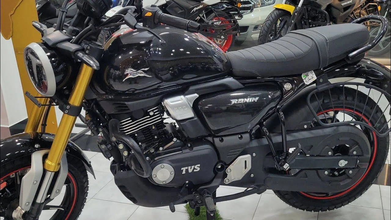 TVS Ronin DS